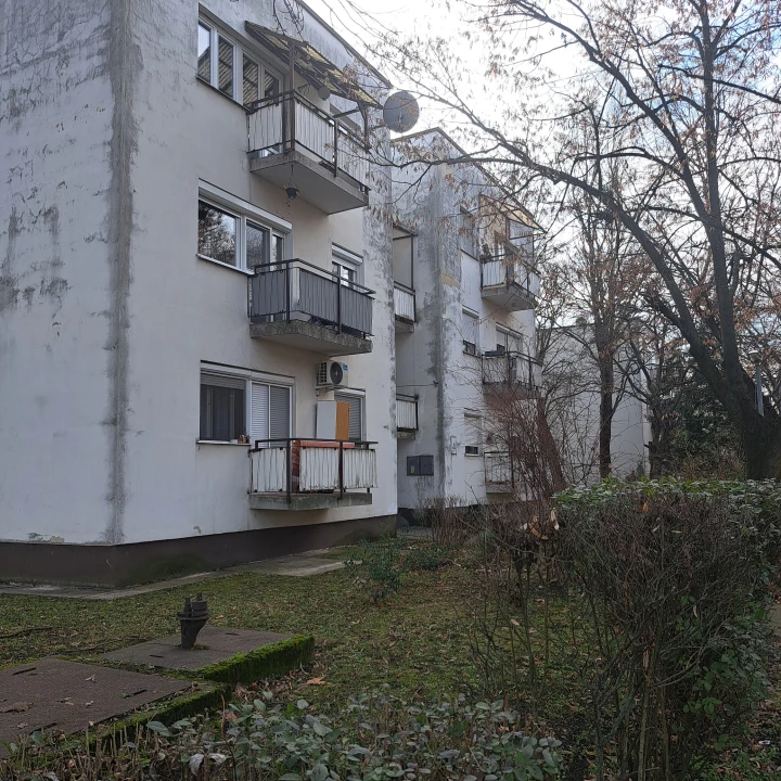 For sale brick flat, Szolnok