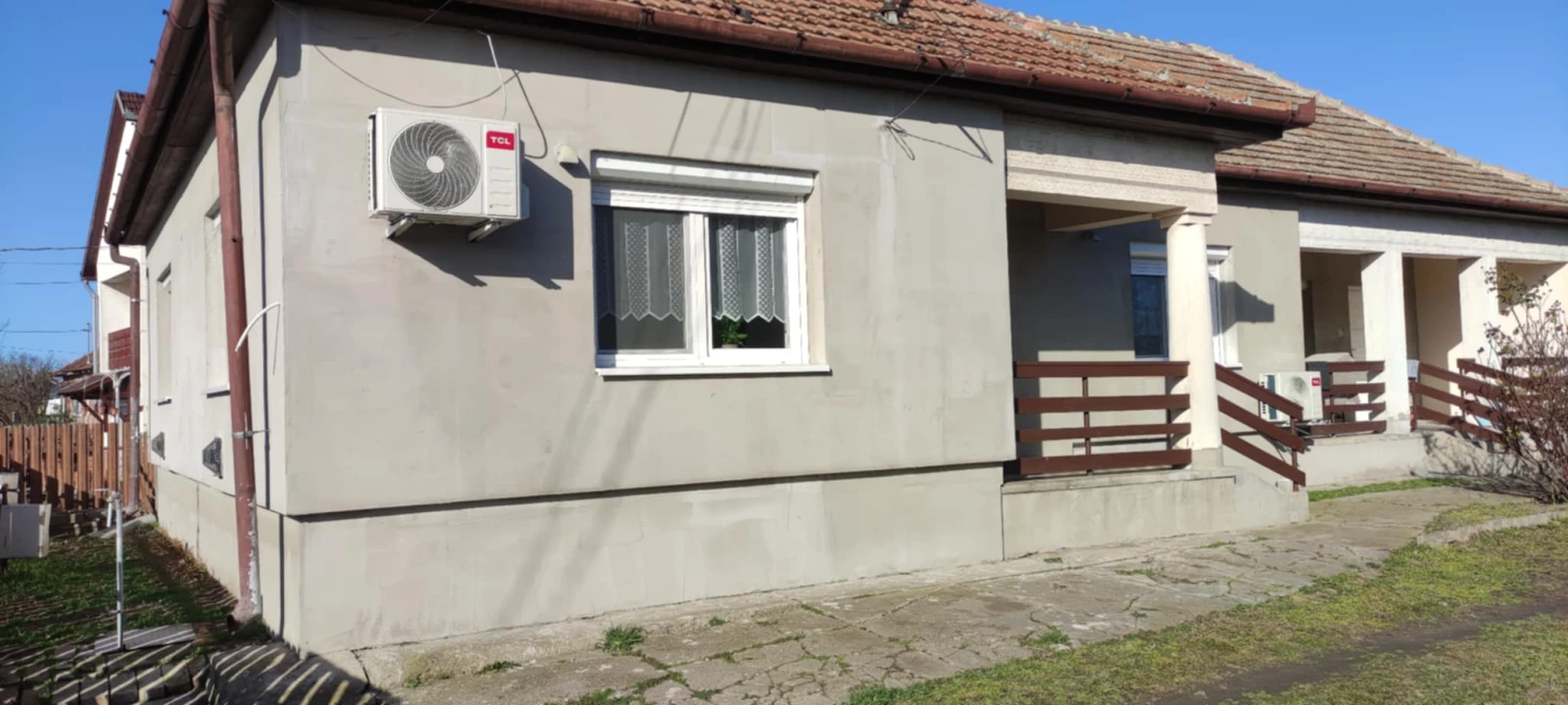 For sale house, Abony