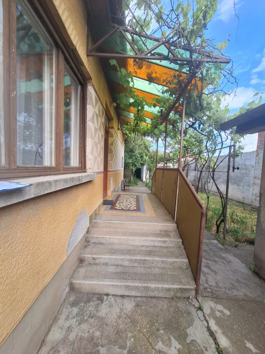Eladó családi ház, Szolnok