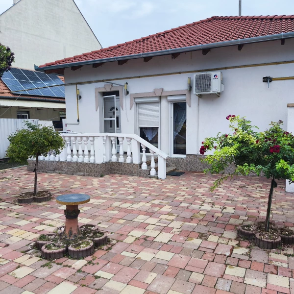 Eladó családi ház, Szolnok