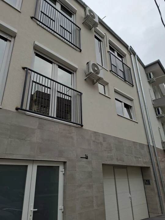 Kiadó téglalakás, Szolnok