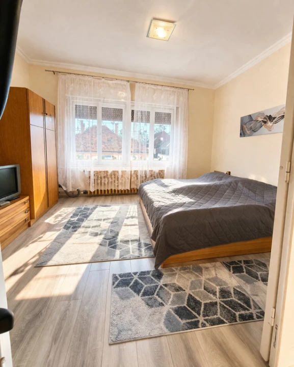 Eladó családi ház, Cegléd