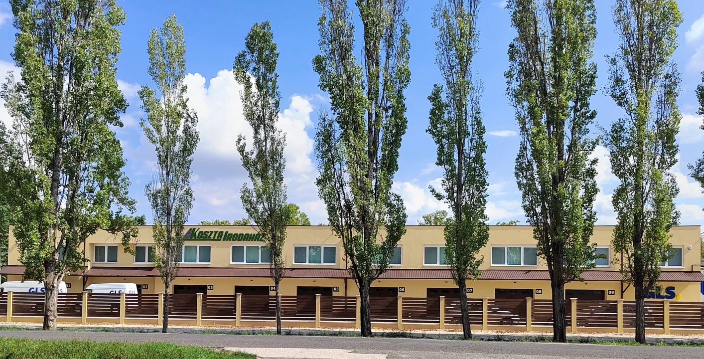 c3-2-name c2-93-name, Szolnok