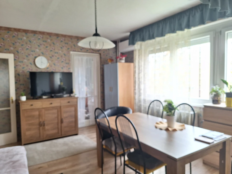 c3-1-name c2-20-name, Szolnok