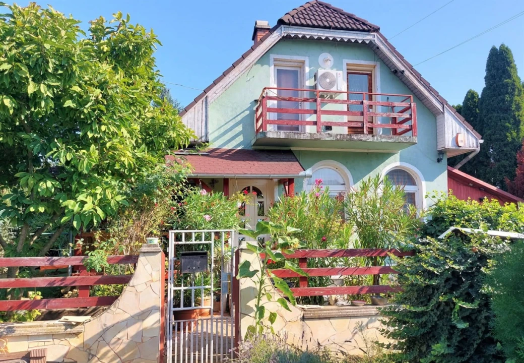 Eladó üdülő, nyaraló, Szolnok