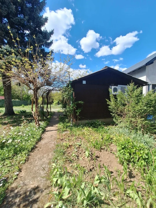 Eladó üdülő, nyaraló, Szolnok