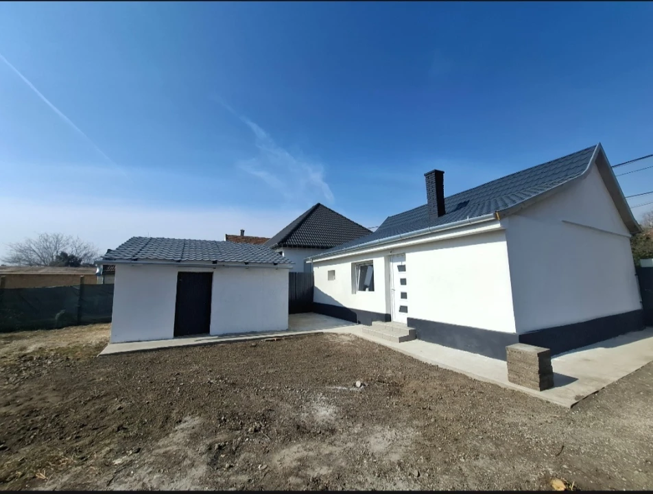c3-1-name c2-1-name, Szolnok