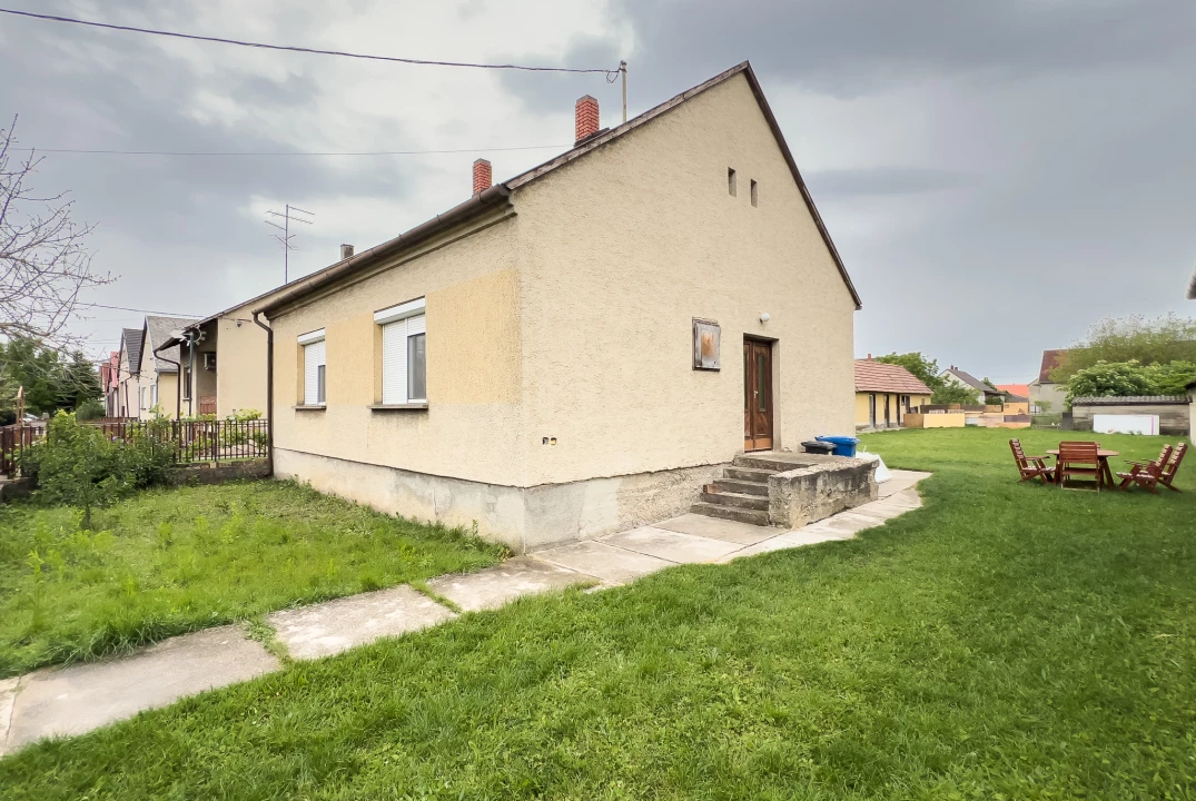 Eladó családi ház, Hegyeshalom