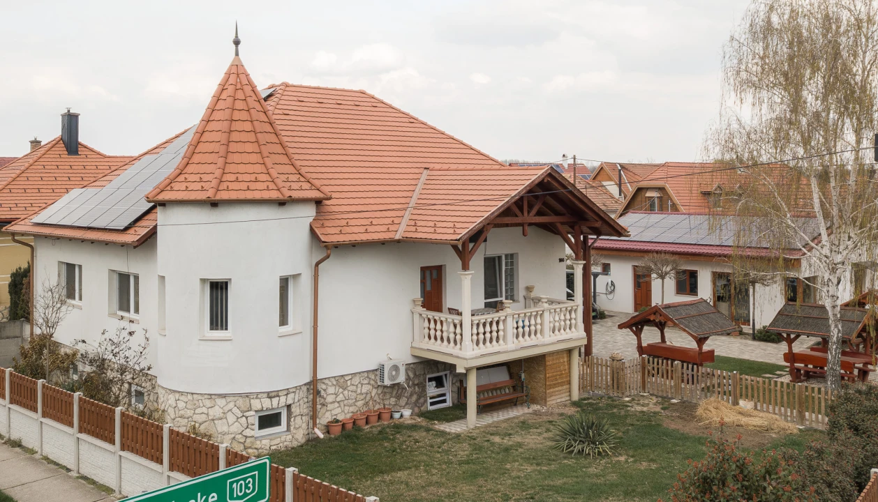 c3-1-name c2-1-name, Tát