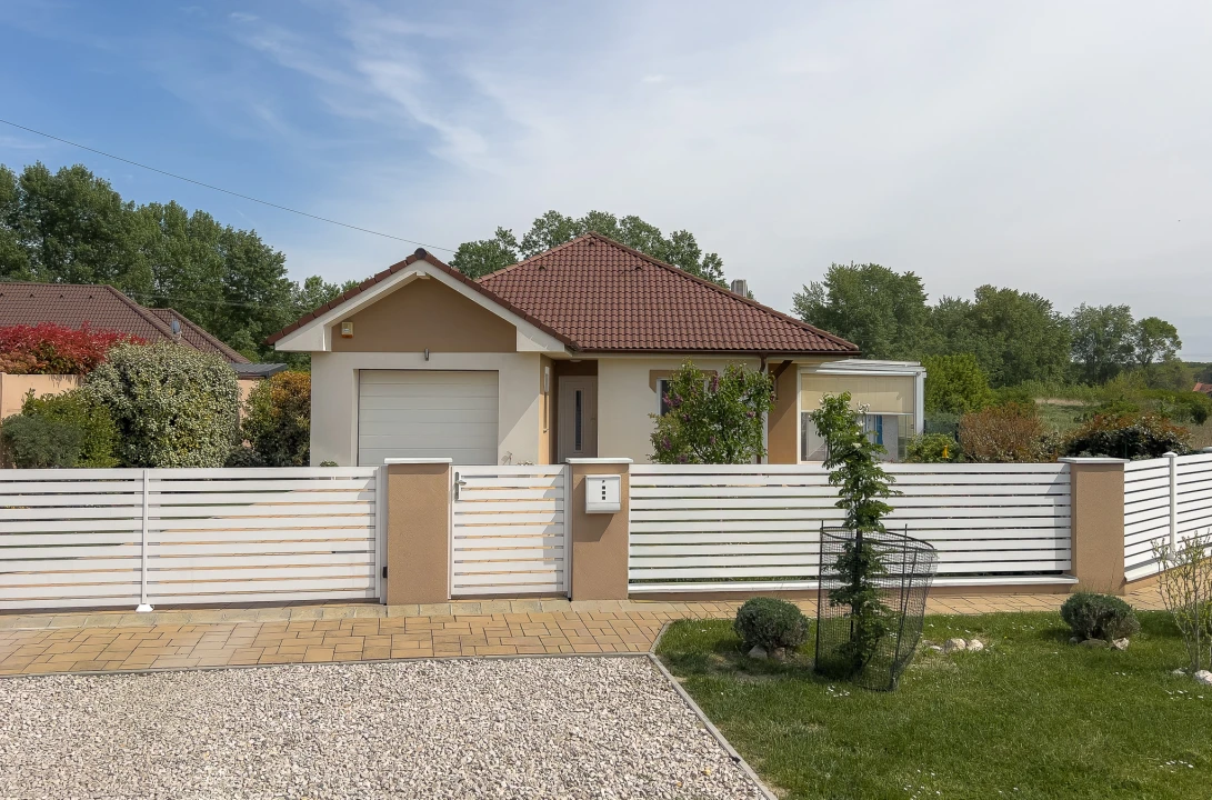 Eladó családi ház, Máriakálnok