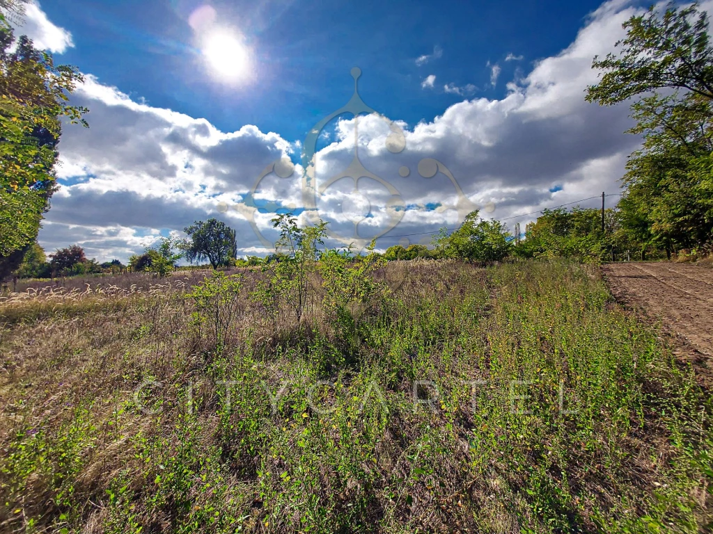 Művelési ágból kivont terület eladó Bölcskén!