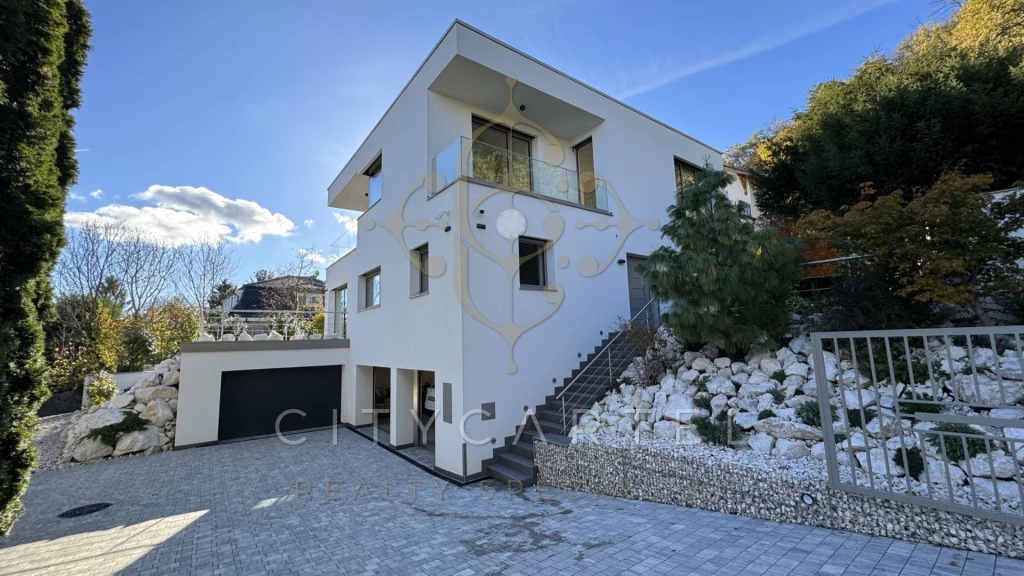 Eladó családi ház, Budapest II. kerület