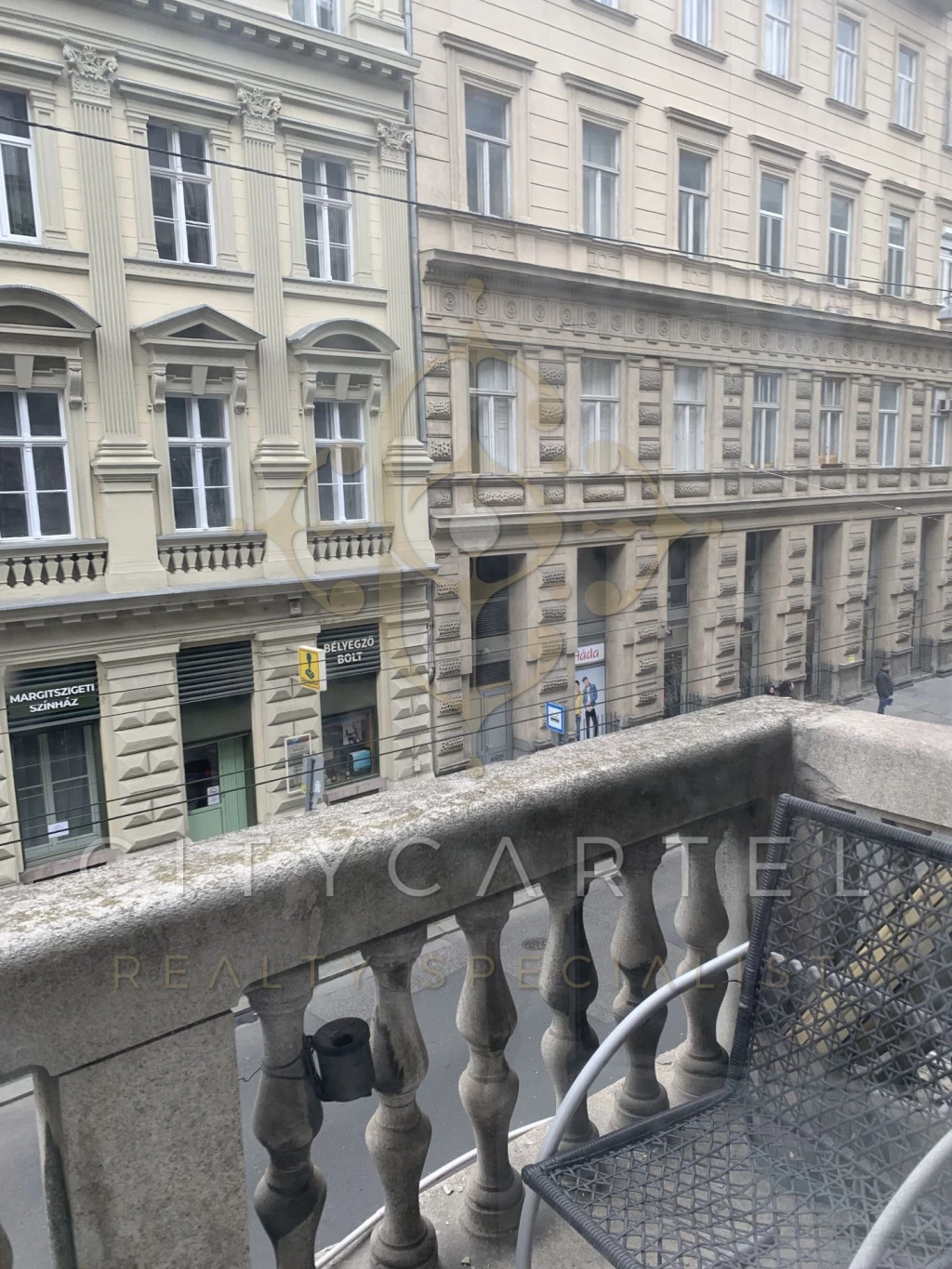 For sale brick flat, Budapest VI. kerület