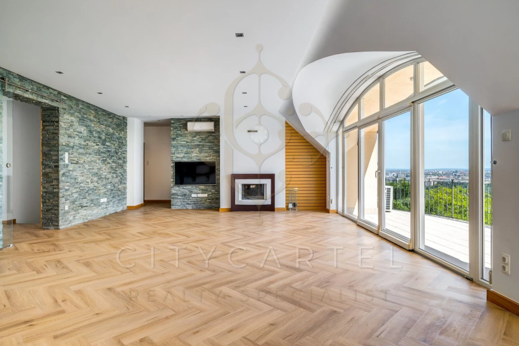 Panorámás Rezidencia a Rózsadombon