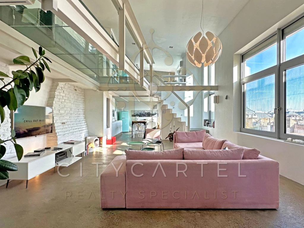 Opera Közeli Panorámás Loft Lakás Tetőterasszal