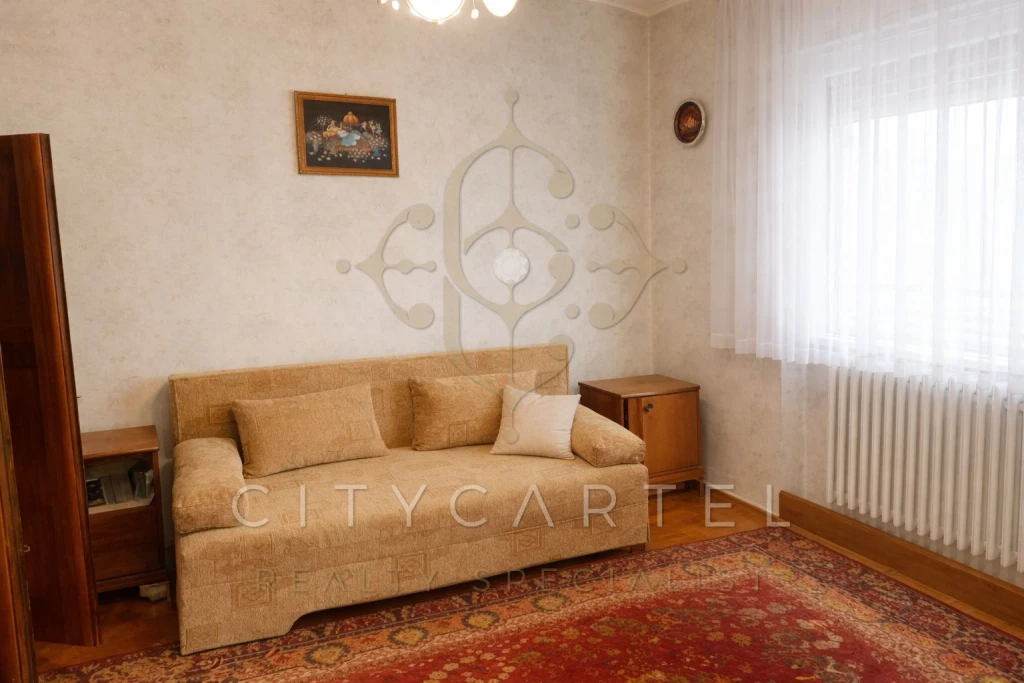 ÖSSZEKÖLTÖZŐKNEK! Két ház egy telken eladó Dunaföldváron!