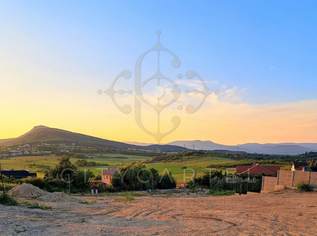 c3-1-name c2-50-name, Üröm, Rókahegy