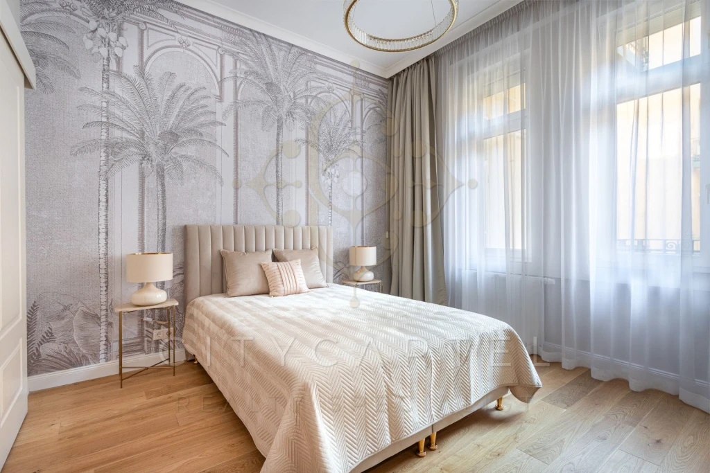 Eladó téglalakás, Budapest V. kerület, Váci utca