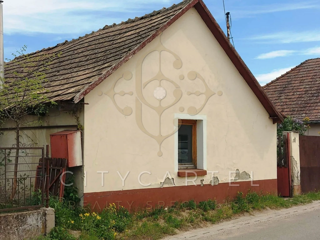 Bővítésre váró házikó eladó Daruszentmiklóson!