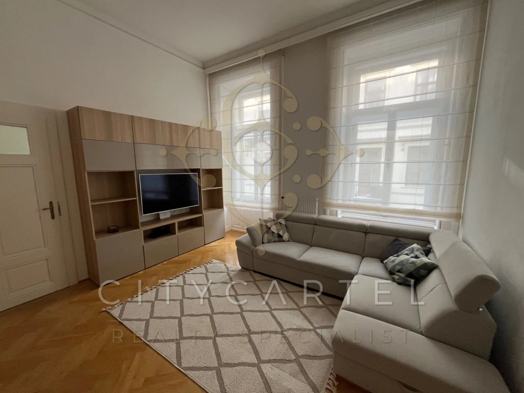 Exkluzív, felújított lakás kiadó Budapest szívében – prémium életérzés műemléki környezetben