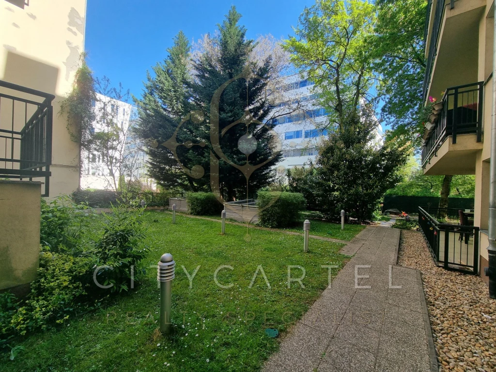 c3-1-name c2-69-name, Budapest VI. kerület, Diplomatanegyed