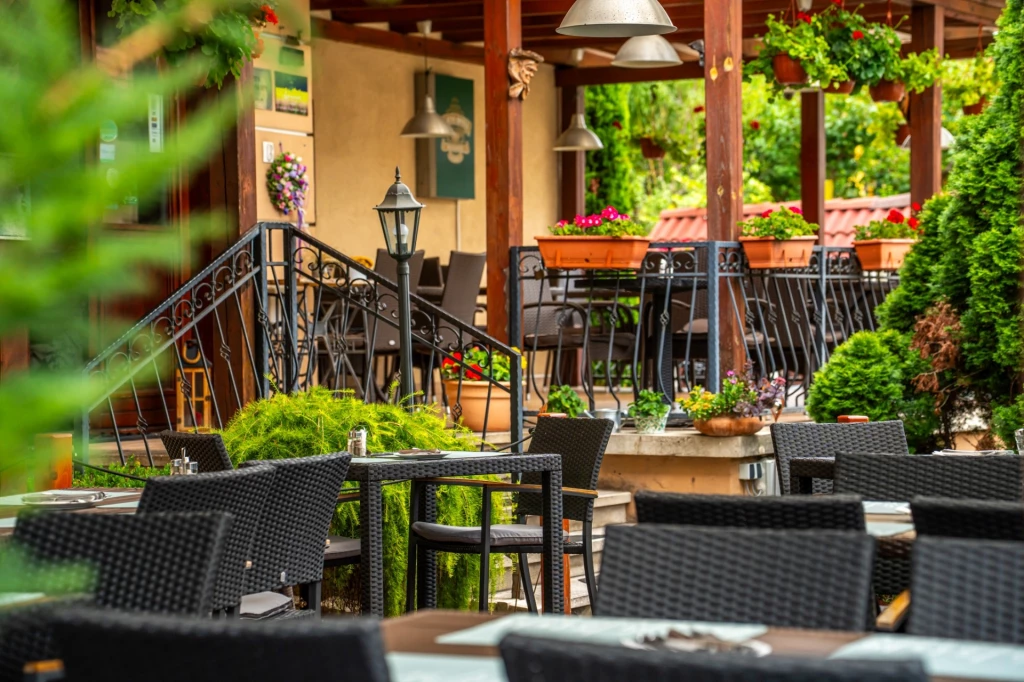 For sale hotel, inn, Sárvár, Hunyadi János utca