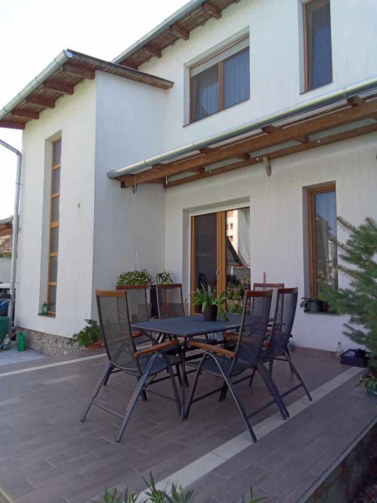 Eladó családi ház, Debrecen