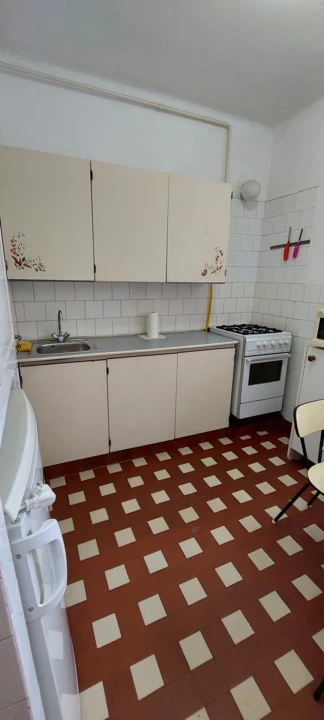 Kiadó téglalakás, Debrecen