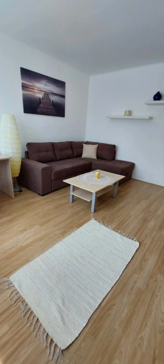 Kiadó téglalakás, Debrecen, Poroszlay út