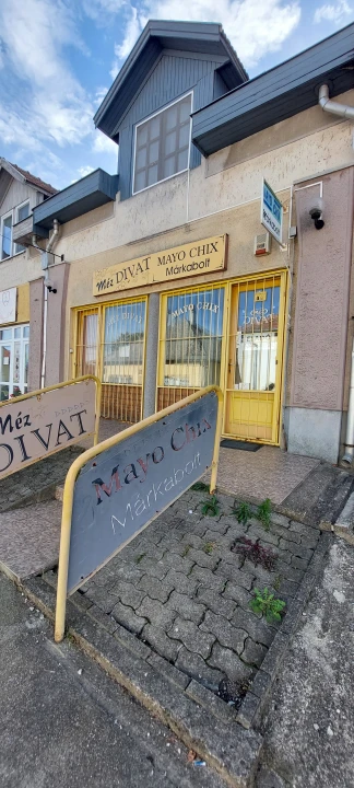Eladó lakásiroda, Tiszafüred