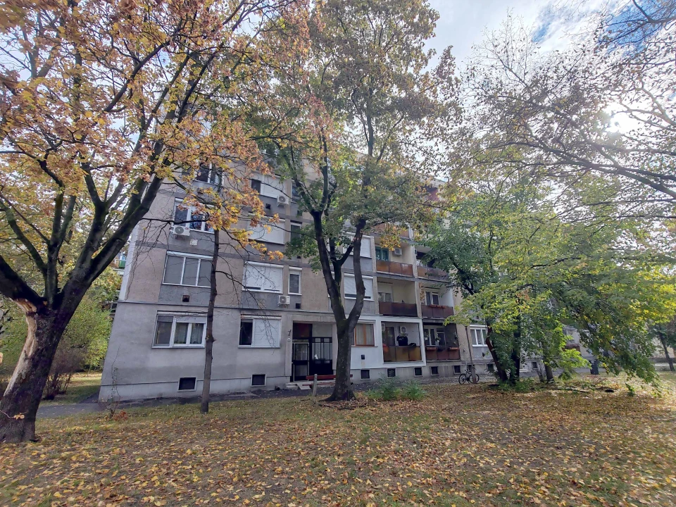 Eladó téglalakás, Debrecen, Gyöngyösi utca