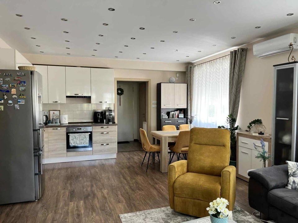 For sale brick flat, Debrecen
