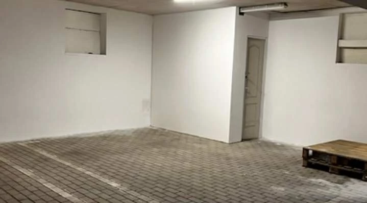 Eladó teremgarázs, Debrecen, Kishegyesi út