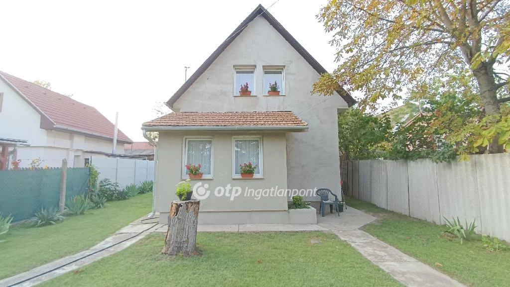 For sale house with a garden, Délegyháza