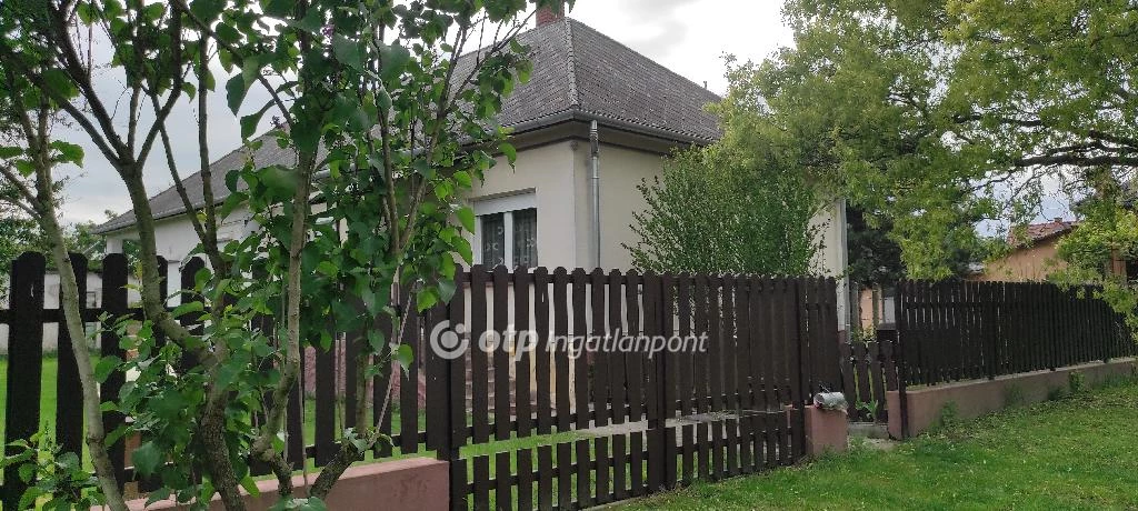 For sale house, Makád