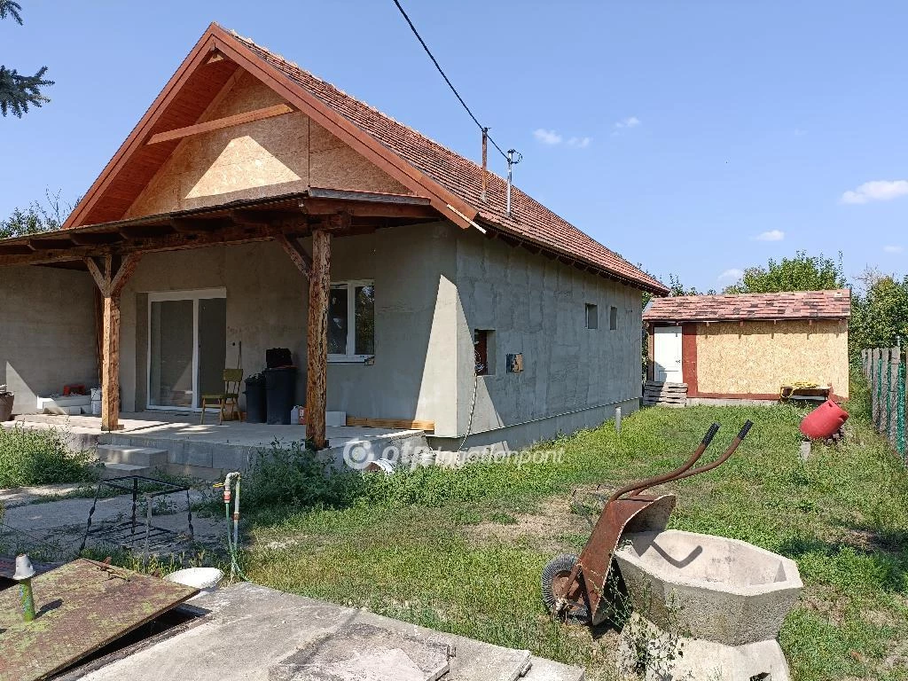 For sale house, Majosháza