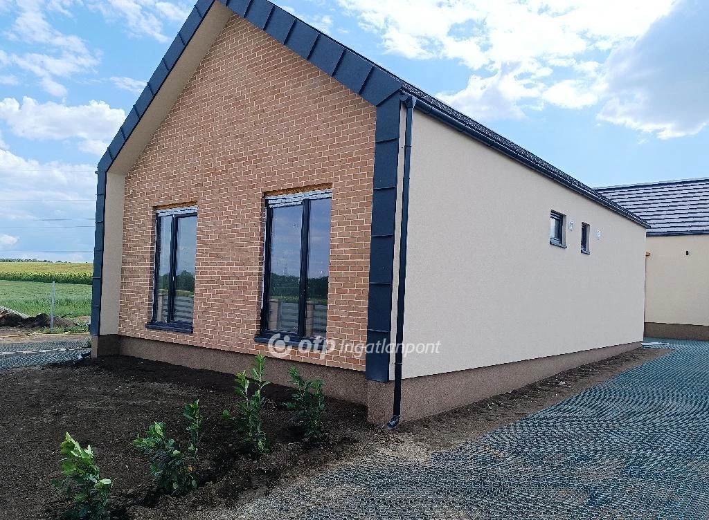 For sale semi-detached house, Tordas