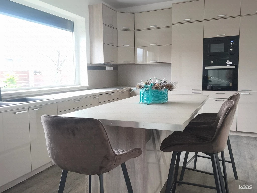 Kertvárosi új családi ház | Szeged-Újszegeden kulcsrakész családi ház eladó, dupla garázzsal.