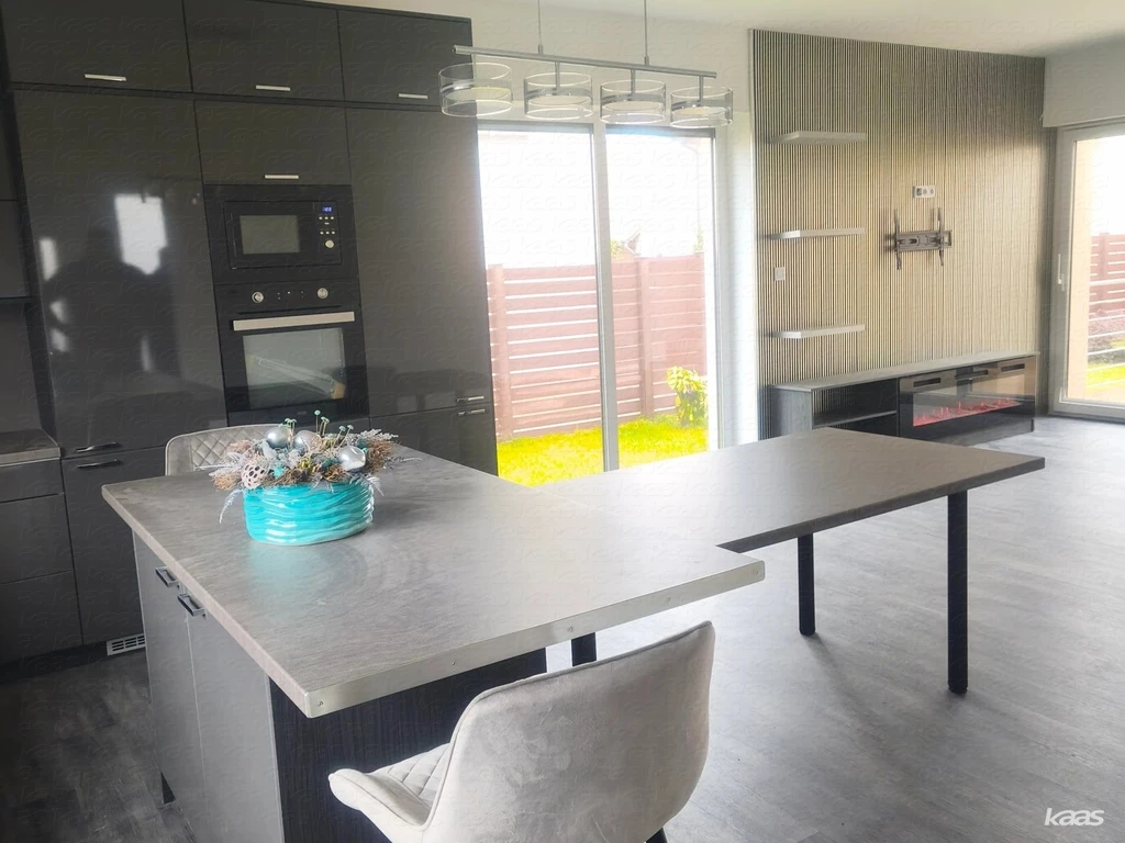 Kertvárosi új családi ház | Szeged-Újszegeden kulcsrakész családi ház eladó, dupla garázzsal.