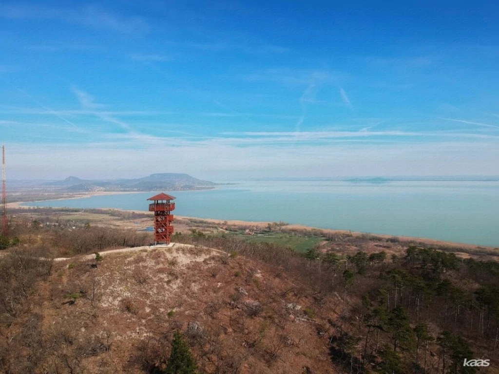 építési telek, | Panorámás kilátás a Balatonra