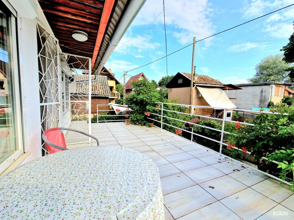 Szeged-Sárgán vendégház | Szegeden a Tisza-parton 42 m2-es üdülő eladó