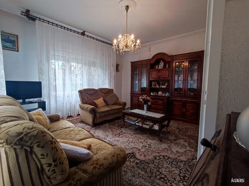 c3-1-name c2-1-name, Újszentiván, Belterület