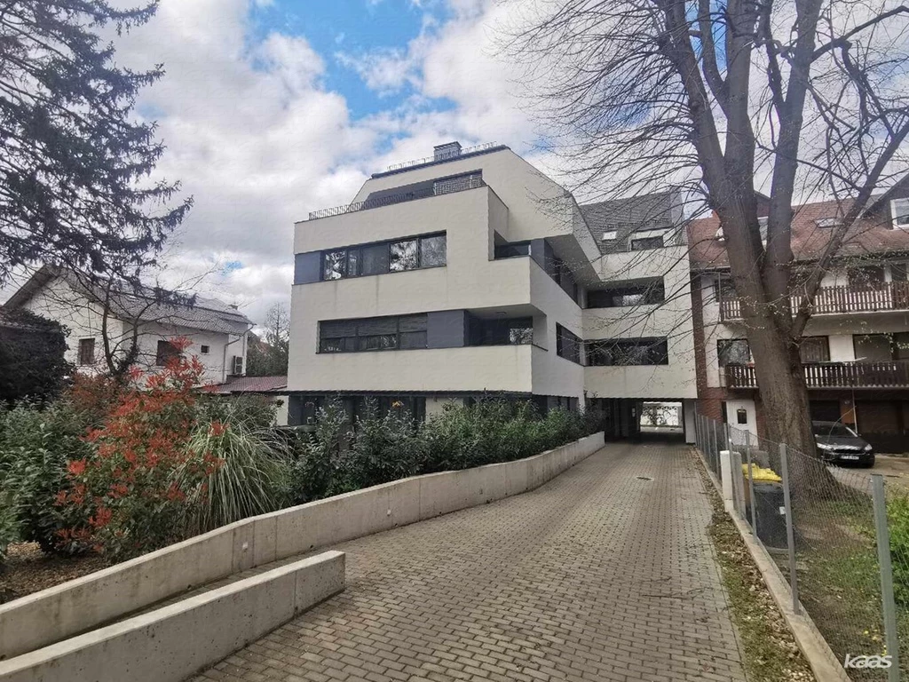 c3-2-name c2-19-name, Szeged, Újszeged