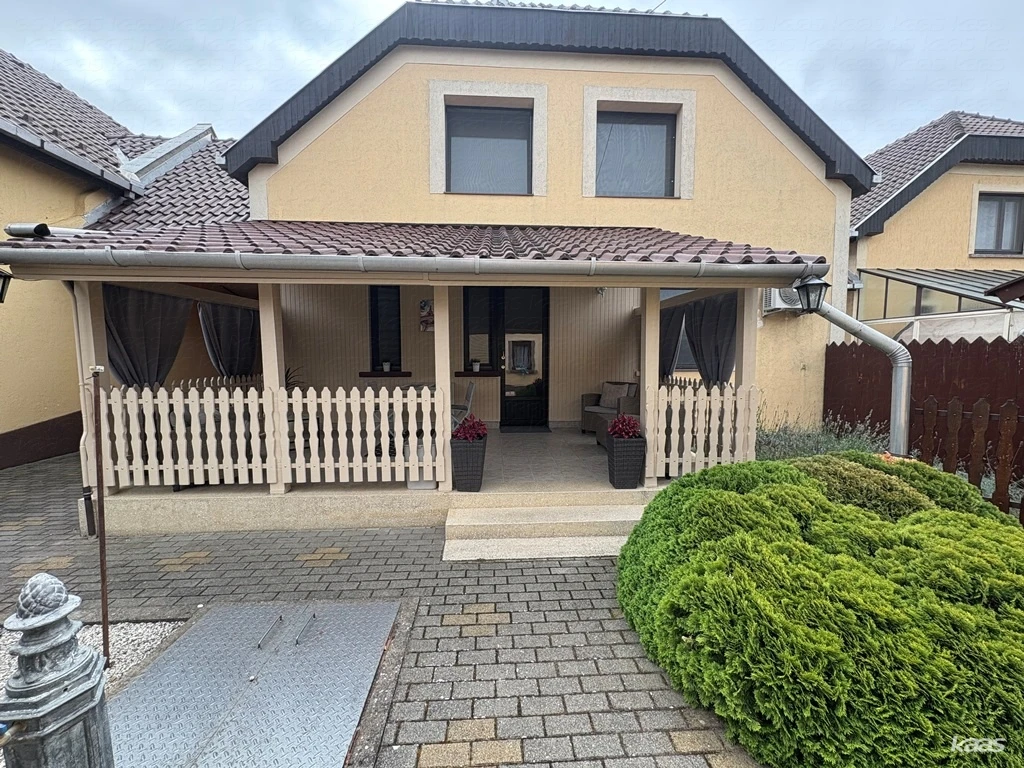 Családi ház | Mórahalom frekventált helyén, 5 szobás, 140 nm-es családi ház