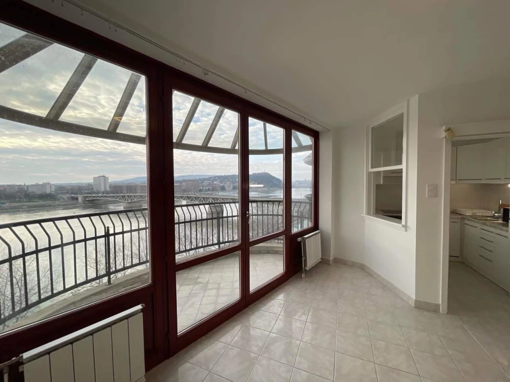 c3-2-name c2-19-name, Budapest IX. kerület, Boráros tér