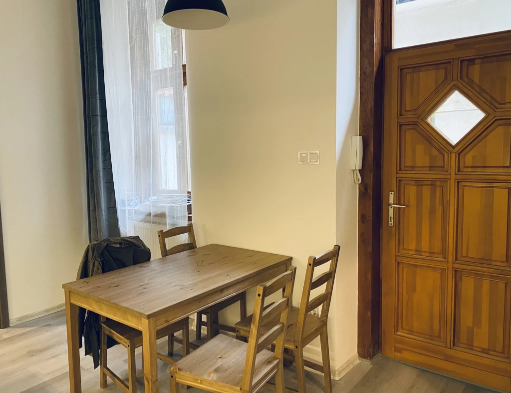 c3-2-name c2-19-name, Budapest VII. kerület, Dob utca