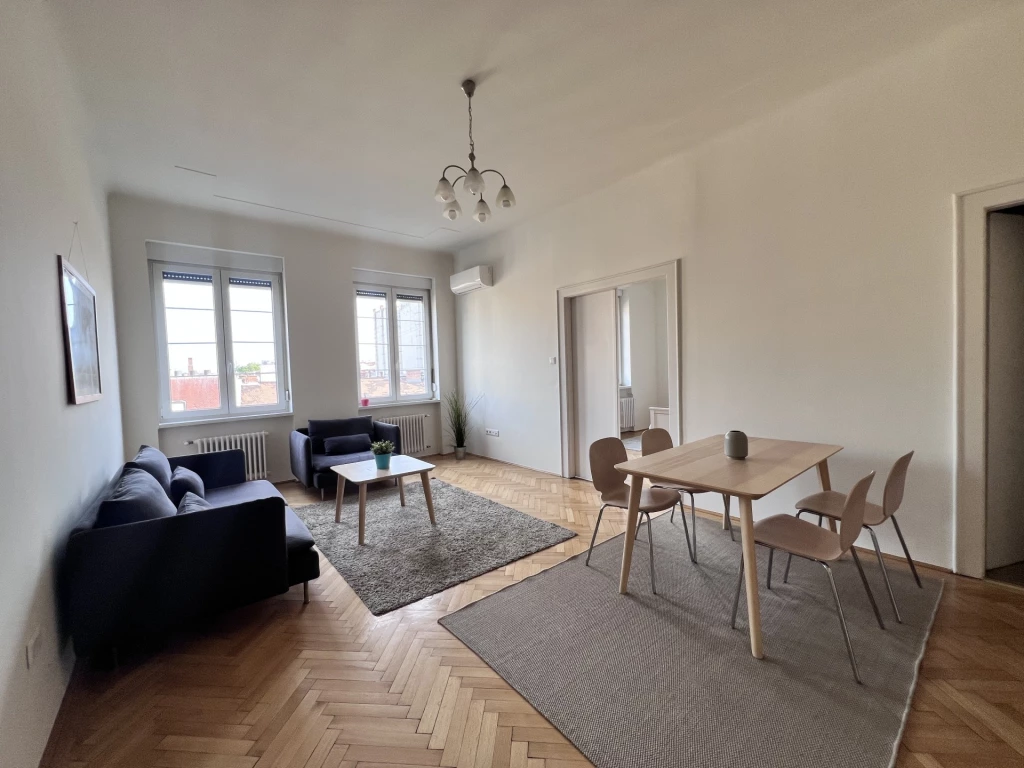 Kiadó Lakás, Budapest VII. kerület Rákóczi út 800 Ft