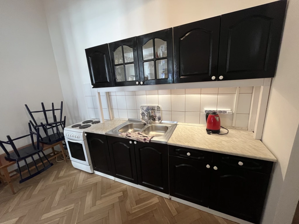 For rent brick flat, Budapest V. kerület, Október 6. utca