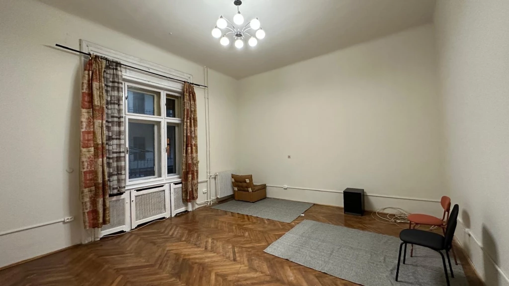 Kiadó Lakás, Budapest V. kerület Hold utca 290.000 Ft