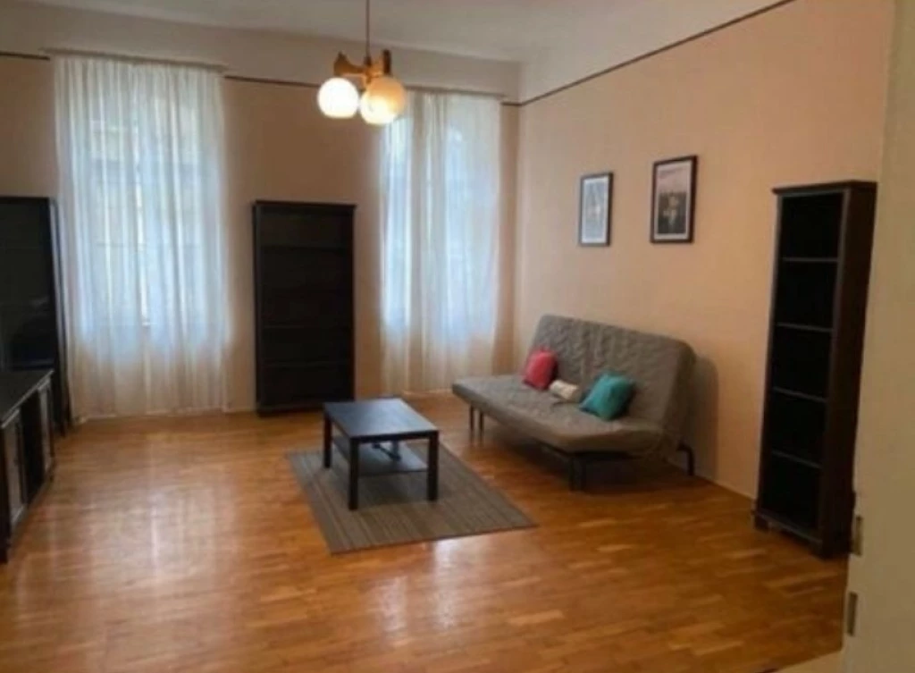 c3-1-name c2-19-name, Budapest VIII. kerület, Palotanegyed, Szentkirályi utca